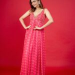 Ankita Lokhande Instagram - Roses are red, violets are blue, today she's rocking pink – how 'bout you? 😌💖 Outfit: @ease_kv Jewellery: @adan_creation_ Styled By: @hemlataa9 @stylebyhemlataa Assisted By: @saloni142_ @colorstv @beingsalmankhan @officialjiocinema @endemolshineind #AnkitaLokhande #Ankita #AnkitaIsTheBoss #AnViInBiggBoss #BiggBoss #BB17 #DilDimaagAurDum #Colors #SalmanKhan #JioCinema