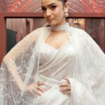 Ankita Lokhande Instagram - Ethereal in Ivory 🤍 Learning & Knowing personalities closely gives me the upper hand in choosing the accurate style & colour for each . And that's exactly what i chose for @lokhandeankita White / Ivory being her favourite color, and her relentless love for sarees. A very crisp yet flowy Georgette saree, interwoven with lurex, giving her the mould of a marbled statue, with an over layered abstractly embroidered choker cape in tule just brought out the queen in her, with that luxe & fluid magnaminity. #ankitalokhande looking absolutely gorgeous in a customised #kenferns ensemble Makeup - @cashmakeupartistry Hairstyle - Farah #kenferns #ankitalokhande #ankitalokhandejain #vickyjain #saree #sareelove #sari #indianactresses #bollywoodactress #bollywood #ivory #instagood #instareels #BIGGBOSS #biggboss17 Film City