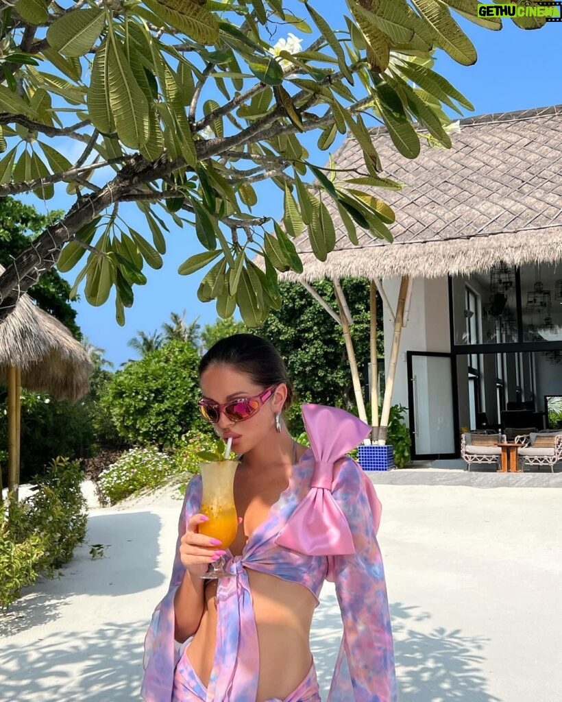 Anna Shurochkina Instagram - Recharged and reborn💫 Благодарю @emeraldmaldivesresortspa за теплый прием и волшебную атмосферу для перезагрузки 🪷 #emeraldmaldivesresortspa #NaturalElegance #emeraldmaldives Emerald Maldives Resort & Spa