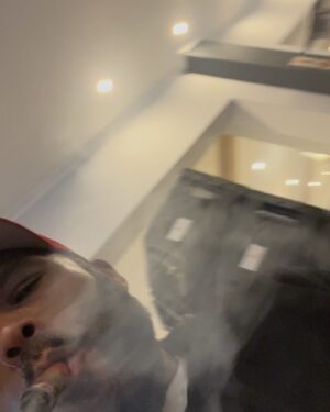 Anthony Anderson Instagram - I gotta touch down where my people at!  @randscapetown Thanks for the love! #rands #justakidfromcompton #fromcomptontocapetown #huskyandhandsome #acbarbeque