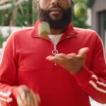 Anthony Anderson Instagram - #Ad This is how WE do GAME DAYS in my house to keep the party going! Who are you rooting for Sunday! Check out Smirnoff.com for their game day cocktails! #WeDoGameDays  🏈🏈🏈  The Smirnoff Co., New York, NY. Sip responsibly. Don’t share w/ ppl under 21.
