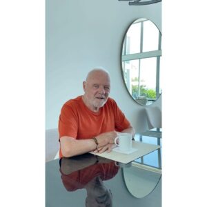 Anthony Hopkins Instagram - Today I celebrate life.

📸: @juanmiguel_co