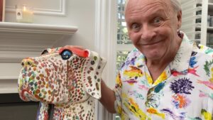 Anthony Hopkins Instagram - I admit I’m bonkers. You’re right, Spot. I better talk to Niblo. 🙀