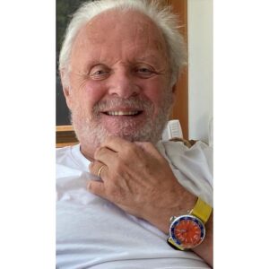 Anthony Hopkins Instagram - Happy Sunday 🧡☀️
“It’s a new dawn
It’s a new day
It’s a new life for me 
And I’m feeling good” 
#NinaSimone