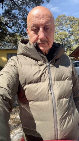 Anupam Kher Instagram - Like every year on my birthday (tomorrow, 7th March) I decide to do something new, something challenging! This year too I am embarking on a special new journey. Hopefully to an amazing and satisfying destination! So wait for this space. I will share the details tomorrow morning! Till then let me know what are your guesses! Jai Ho! 😍❤️ #NewBeginnings #Suspense