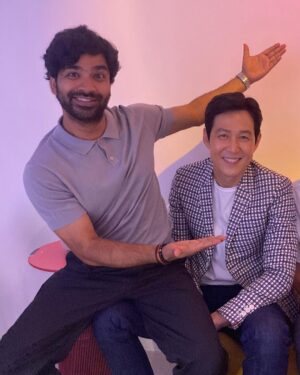 Anupam Tripathi Instagram - As always beautiful to meet and share some joyful moments with beautiful 🤩 이정재 선배님 :-) @from_jjlee 

Thank you for yesterday 선배님 @from_jjlee :-)