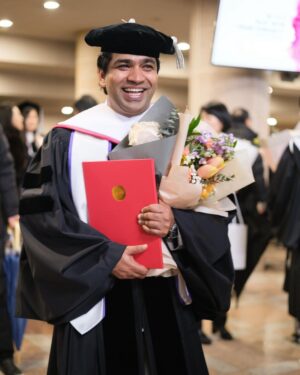Anupam Tripathi Instagram - 졸업이다👨‍🎓:-)
Finally i graduated 🥳 👨‍🎓🙏
Journey from KV(kendriya Vidyalaya) to Karts(한국예술종합학교) 👨‍🎓🙏👨‍🎓

I dedicate this achievement of mine to my father Shri R.S .Tripathi. He would have been so proud that his son finally finished his studies:-) 

I know he is always watching me from somewhere within me and guiding me to move forward as life happens to me in good,bad,ugly but  finding a way happily through it.
Love you Miss you and always wanted to say you Thank you Papa :-)

And I also want to say that It’s the  blessings of my mother,my family,professors,teachers,friends who all guided me to work on self, improve and grow better through education:-)

Thank you AMA global scholarship to give me the opportunity to learn the craft which I enjoy the most Acting 🎭:-)

한예종 연기과 늘 고맙습니다 🙏:-)

Thank you 🙏 
Anupam is so happy today 😃😃😃:-)

@karts.global
pc @mikastoerkel thanks brother :-)
