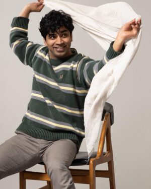 Anupam Tripathi Instagram - It was a laughter day 😆  Spontaneous modeling :-) Photo credit @geliodor 👏 @studio_v_seoul 🙏