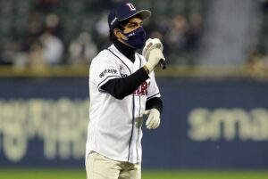 Anupam Tripathi Instagram - Thank you DoosanBears 🙏 @doosanbears.1982