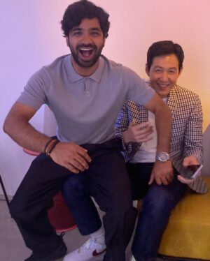 Anupam Tripathi Instagram - As always beautiful to meet and share some joyful moments with beautiful 🤩 이정재 선배님 :-) @from_jjlee 

Thank you for yesterday 선배님 @from_jjlee :-)