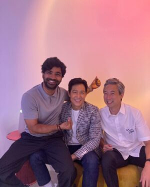 Anupam Tripathi Instagram - As always beautiful to meet and share some joyful moments with beautiful 🤩 이정재 선배님 :-) @from_jjlee 

Thank you for yesterday 선배님 @from_jjlee :-)
