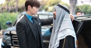 Anupam Tripathi Instagram - Sarangggggg🤩
 😍🫶🙏🫶😍
 🤴KINGTHELAND🤴

#kingtheland #킹더랜드 
@yoona__lim @le2jh 
#사미르왕자 @jtbcdrama @netflixkr