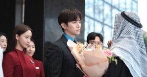 Anupam Tripathi Instagram - Sarangggggg🤩
 😍🫶🙏🫶😍
 🤴KINGTHELAND🤴

#kingtheland #킹더랜드 
@yoona__lim @le2jh 
#사미르왕자 @jtbcdrama @netflixkr