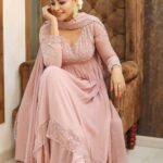 Anusree Instagram - Dressed in pastels and feeling absolutely stunning... It's amazing how the right color can light up your day. 🌸 MaH @sajithandsujith Outfit @paris_de_boutique Styling @sabarinathk_ Click @mahesh_bhai