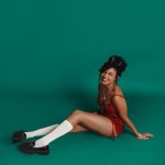 Any Gabrielly Instagram - Esse presentinho aparecendo no feed pra desejar um Feliz Natal! ❤️🧑🏾‍🎄 Que a noite seja cheia de amor e que vocês estejam com quem voces amam. Feliz de estar aqui no Brasil, fim de ano no verão é o maior, avisa!! São Paulo, Brasil