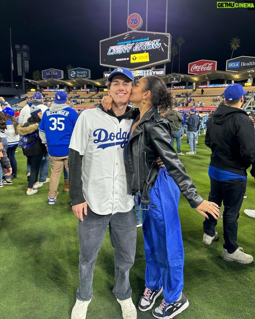 Any Gabrielly Instagram - Take me out to the ball game ⚾️ Dodgers Stadium