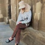 Anya Taylor-Joy Instagram - Remembering our awe inspiring adventure on the Nile last year with @nourelnil , having just left the Zambezi. Africa, you have my 🧡 And this kitty. You have my 🧡 also.