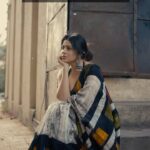 Aparna Dixit Instagram - Tag your “abhi na jayo chor kar” person Shot by @rohitgaikwadfilms