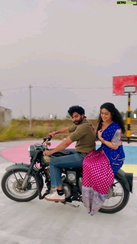 Apsara Rani Instagram - Happy valentine's week ❣️ Mention your crush to take her on a ride! . . . . #teenmar #teenmaar #teenmarmovie #pspk26 #pspkfans #pspkforever #pk #powerstar #pawankalyan #powerstarpawankalyan #reels #foryou #trending #valentineweek #teenmar #vayyaralajabilli #tollywood #bollywood #janasena #racharikam #panindia