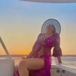 Aracely Arámbula Instagram - Disfrutando de mis lugares favoritos en fechas especiales ✨❤️✨😘 con @taisun_beachwear besos Tais Ame ✨❤️😘👙👒🐠🍀#beach #live #love #moments #Ocean #happy 🍀🎂🎊😘🥳❤️