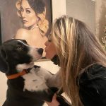 Aracely Arámbula Instagram - Aquí mi Nalita que adoptamos hace año y medio y cada día nos amamos más 🙏🐶♥️😘🎶 compartiendo con sus 7 nuevos hermanos y esperando dar en adopción 5 perrit@s que rescate durante las filmaciones de mi REBELION y una perrita en La Madrastra 🙏♥️🐶🐶🐶🐶🐶 Adopta Amor no lo compres 🙏🙏🙏🙏👍 #conciencia #Respeto #noalmaltratoanimal 🙏🐶😽🙏 que este año lo terminemos con mucha conciencia y con mayor generosidad hacia los seres humanos y hacia la vida animal 🙏✨ y que este Año Nuevo 2023 todavía traiga Mayor conciencia ,Mucho respeto y que ayudemos mucho 🙏 que reine la generosidad y no dejemos de dar la mano a quienes lo necesitan INFINTA SALUD E INFINTAS BENDICIONES ✨🙏✨♥️🐶😽✨😘🎶🐕