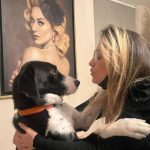 Aracely Arámbula Instagram - Aquí mi Nalita que adoptamos hace año y medio y cada día nos amamos más 🙏🐶♥️😘🎶 compartiendo con sus 7 nuevos hermanos y esperando dar en adopción 5 perrit@s que rescate durante las filmaciones de mi REBELION y una perrita en La Madrastra 🙏♥️🐶🐶🐶🐶🐶 Adopta Amor no lo compres 🙏🙏🙏🙏👍 #conciencia #Respeto #noalmaltratoanimal 🙏🐶😽🙏 que este año lo terminemos con mucha conciencia y con mayor generosidad hacia los seres humanos y hacia la vida animal 🙏✨ y que este Año Nuevo 2023 todavía traiga Mayor conciencia ,Mucho respeto y que ayudemos mucho 🙏 que reine la generosidad y no dejemos de dar la mano a quienes lo necesitan INFINTA SALUD E INFINTAS BENDICIONES ✨🙏✨♥️🐶😽✨😘🎶🐕