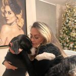 Aracely Arámbula Instagram - Aquí mi Nalita que adoptamos hace año y medio y cada día nos amamos más 🙏🐶♥️😘🎶 compartiendo con sus 7 nuevos hermanos y esperando dar en adopción 5 perrit@s que rescate durante las filmaciones de mi REBELION y una perrita en La Madrastra 🙏♥️🐶🐶🐶🐶🐶 Adopta Amor no lo compres 🙏🙏🙏🙏👍 #conciencia #Respeto #noalmaltratoanimal 🙏🐶😽🙏 que este año lo terminemos con mucha conciencia y con mayor generosidad hacia los seres humanos y hacia la vida animal 🙏✨ y que este Año Nuevo 2023 todavía traiga Mayor conciencia ,Mucho respeto y que ayudemos mucho 🙏 que reine la generosidad y no dejemos de dar la mano a quienes lo necesitan INFINTA SALUD E INFINTAS BENDICIONES ✨🙏✨♥️🐶😽✨😘🎶🐕