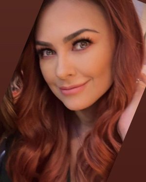 Aracely Arámbula Instagram - FELIZ DOMINGO!!! ♥️🐶