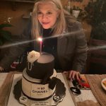 Aracely Arámbula Instagram - Mi mise bella de mi corazón @anaceliaurquidi Felicidades siempre celebró tu vida y me alegra tanto tenerte en la mía 🎂🎊🎁🙏🏻 TE QUIERO MUCHO !!!! Larga vida con toda la Salud !!!! Abrazote y que sigan las rosas de siempre y sigamos creando juntas y gozando como cada momento #Loveyou Happybirthday !!!! You and dolecita 🎂🎊🎁😘❤️❤️
