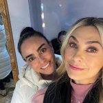 Aracely Arámbula Instagram - Happy birthday 🎂🎊… to you !!!! Happy birthday boniiiii … rra 🎤🎼🎬🎭🥇 happy birthday a mi Boni ……Feliz Cumpleaños @karlaa.anzaldo 🎂🎉🎁🎈🎊 y aquí con las dos cumpleañeras Boni miami que fue en enero pero que lindo poder celebrar su Vida !!! Habíamos estado celebrando mucho mi #arafamilia bella que ni tiempo de subirles fotos del 17 que ya saben es cumple de @veropeque y hoy de Karlita 🎂🎊🎁 comenzamos a festejar desde ayer en las grabaciones con @dani.vega.h 😘😘🎊 mi Boni Larga Vida con toda la Salud e infinitas bendiciones que seas muy feliz y que no paren las risas y carcajadas que siempre nos aventamos 🤭😂👏🏻👏🏻👏🏻👏🏻👏🏻 que seas tan FELIZ cómo estás ahorita y así sea por siempre TE QUIERO ❤️ LAS QUEREMOS bonirras cumpleañeras !!!! 🎂🎊👌🏻👏🏻👏🏻👏🏻👏🏻👏🏻👏🏻👏🏻 🎂🎊❤️❤️