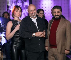 Aram Ananyan Instagram - День рождения прошел, фотки начали поступать и первую часть выкладываю.
Спасибо огромное всем нашим друзьям за то, что нашли время и приехали разделить с нами праздник🫶🏼 
@umar_archer 🎂