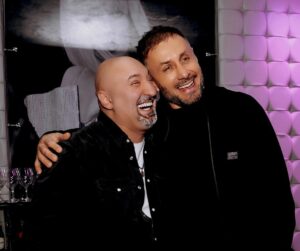 Aram Ananyan Instagram - День рождения прошел, фотки начали поступать и первую часть выкладываю.
Спасибо огромное всем нашим друзьям за то, что нашли время и приехали разделить с нами праздник🫶🏼 
@umar_archer 🎂