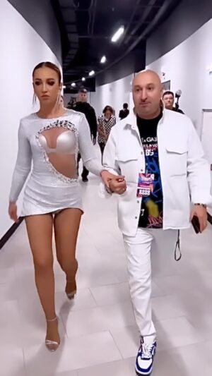 Aram Ananyan Instagram - Мы с вами, скоро увидимся… 
Ловите ближайшие даты концертов, после Олиного возвращения с Африки @buzova86 
* 5 августа Сочи @vinograd.sochi 
* 7 августа Анапа /Летняя Эстрада/
* 12 августа Яровое /Причал 22/

Ждем встречи с Вами 💃🕺