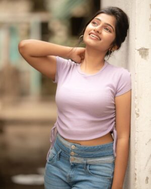 Archana Ravichandran Instagram - Its about being alive and feisty and not sitting down and shutting up eventhough people would like you to🤟🏻
.
.
Pc : @camerasenthil 
Outfit : @pantaloonsfashion 
Mua : @yuvas_makeover 
Shoot organised by @rrajeshananda