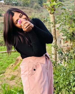 Archana Ravichandran Instagram - Breathing in mountain air ⛰️
#sublimeescape #kodaikanal #princessofhills