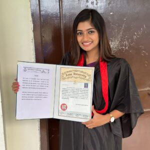 Archana Ravichandran Instagram - Atlast graduated😍
Electronics and Communication Engineer
PC : @minaz.tanweer #mylovelovelovelove❤️