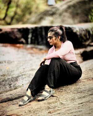 Archana Ravichandran Instagram - Smile ON, Worries OFF 
#sublimeescape #kodaikanal #princessofhills