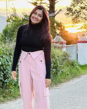 Archana Ravichandran Instagram - Breathing in mountain air ⛰️
#sublimeescape #kodaikanal #princessofhills