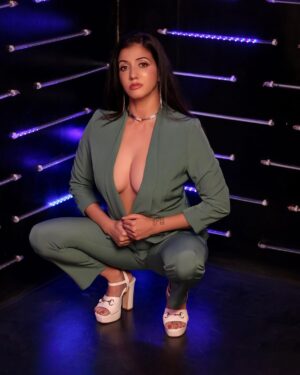 Archana Singh Rajput Instagram - Outfit: @vanheusenind 
Clicked by: @yash_bhatwal_photography 
Makeup and hair: @makeupdiariesbypriyanka 

#style #love #passion #cute #girl #fashioninsta #beauty #blogger #instapic #instadaily #instagood #instalike #archanasinghrajput #instagram#music #gratitude #actress #model #mumbai #india @rajput_archanasingh