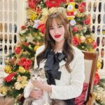 Arci Muñoz Instagram - 🎄🎁🎄🎅🏻🧑🏻‍🎄⛪️ @hm