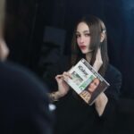 Arci Muñoz Instagram - 'Tis the season to sparkle and shine! 🌟 Transform your hair into festive hues of Glitz & Glam, just in time for Christmas! ✨️ Get a free hair slide with every purchase of iColor Plus Glitz & Glam. 🎀 Available at @icolor_ph’s official online stores on Lazada, Shopee and website 🛒greatlengths.store