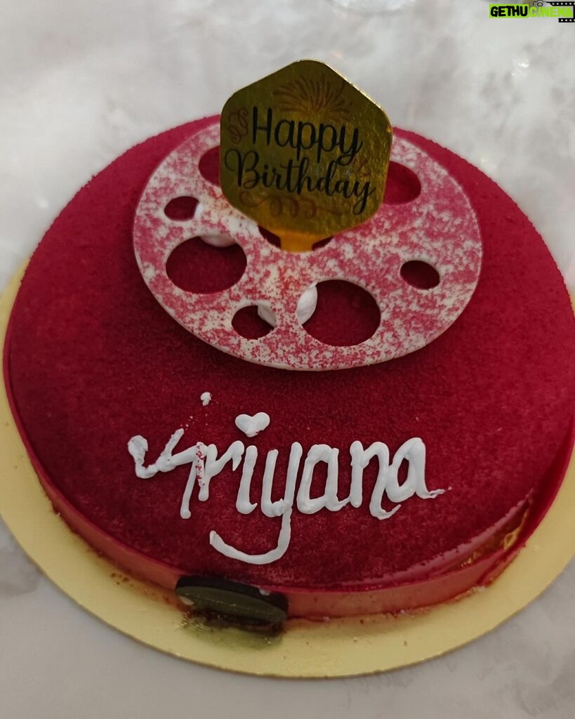 Ariyana Glory Instagram - It’s My Birthday 🎈 #2024 #ariyana #ariyanaglory Costume @firoz_design_studio