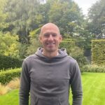 Arjen Robben Instagram – Samen met het voetbalteam Be Quick onder-15 dat ik coach loop ik mee met de 4Mijl. Wil je ons sponsoren voor het Jeugdfonds Sport en Cultuur? Dat kan via de link op mijn profiel. Groetjes, Arjen