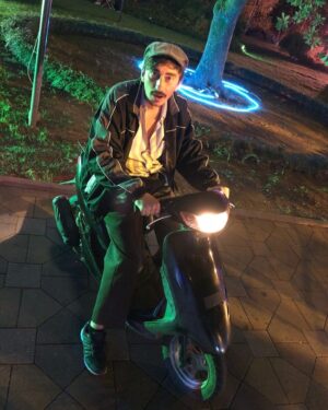 Artem Kalaydzhyan Instagram - Меня разрывает эта фотка 🤣🤣🤣
У вас такие есть на районе?