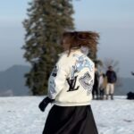 Arti Singh Instagram - Kashmir😍😍 Gulmarg