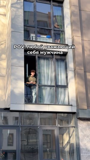 Artur Babich Instagram - с девушкой выше, я не сговаривался, честно😂
это как так совпало то..