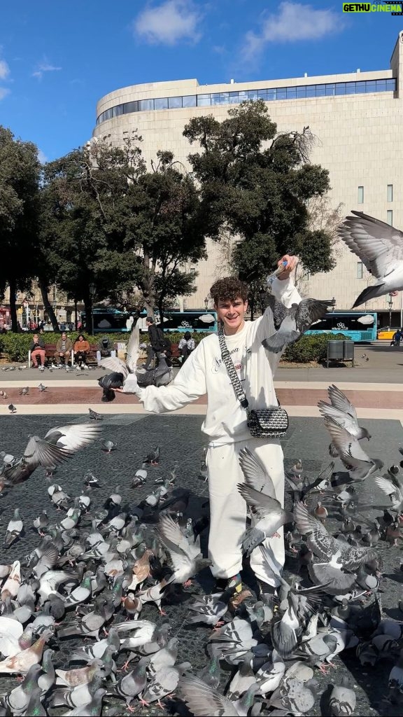 Artur Babich Instagram - так и живём🥲 Barcelona, Spain