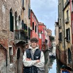 Artur Babich Instagram – это я в Венеции, решил выгулять свой новый нос❤️
паставь лайк, если раньше он был лучше, напиши комментарий если сейчас выглядит странно, сделай репост если он мне не идёт Venice, Italy