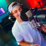 Asher Angel Instagram - 🎹