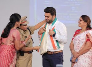Ashok H Choudhury Instagram - Proud to receive the #rajasthanratanshiromani award for outstanding contribution in cinema .
Congratulations to team @shivazzafilm 
Thanks @singerseemamishra @sumitkadelofficial @suneetameenaaddl.dcp @rumystic @imsanjaimishra @junjaram_thory @falguninanavati @bhishm_singh @plabita.manu @naveenkasturia @rumystic #Turtlefilm #WaahZindagi @zee5 only